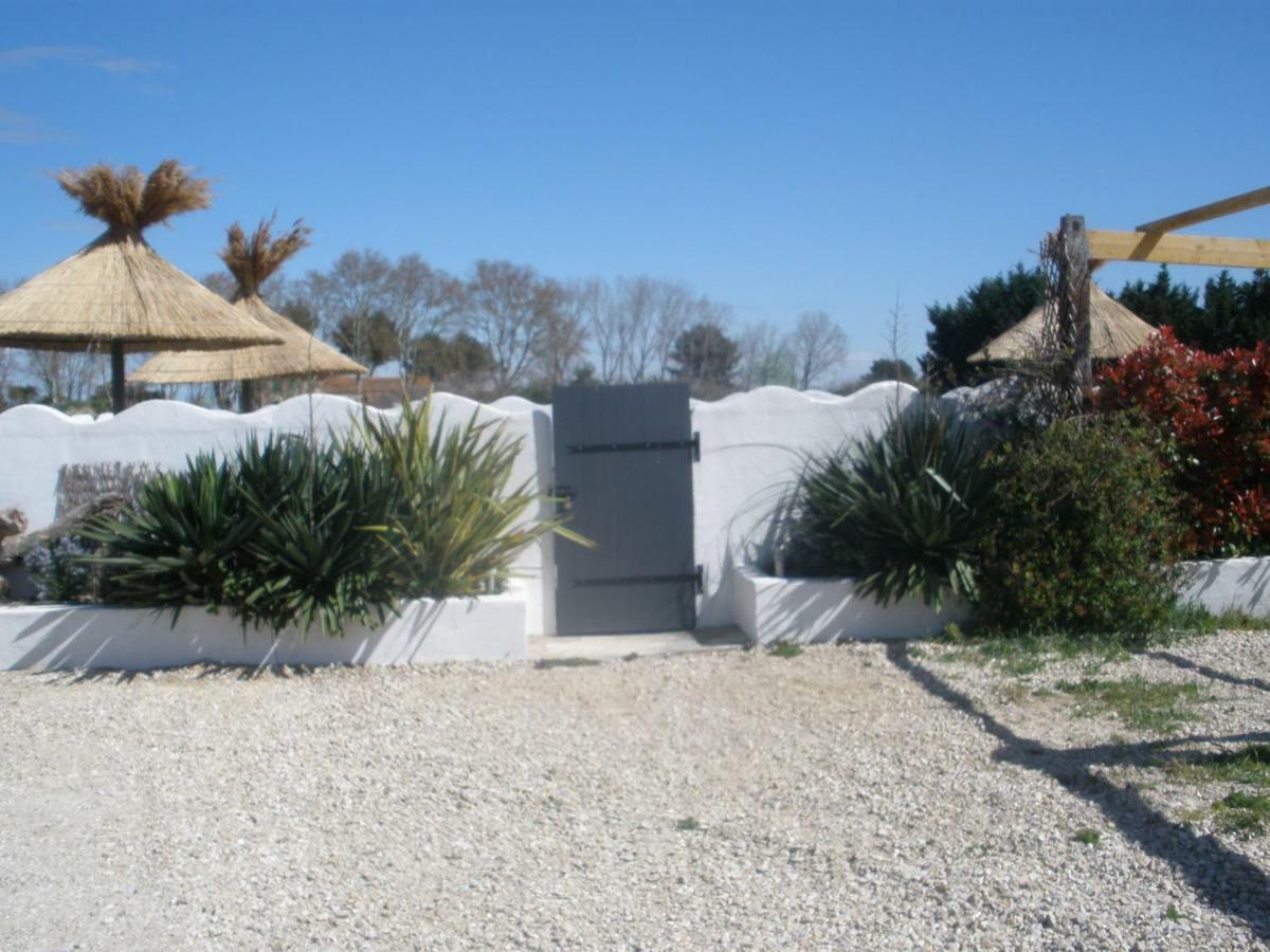 Le Mas Des Mourguettes Saintes-Maries-de-la-Mer Exterior photo